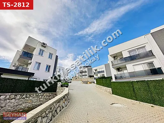 Kabasakal'da Havuzlu Güvenlikli Sitede Özel Bahçeli 2+1